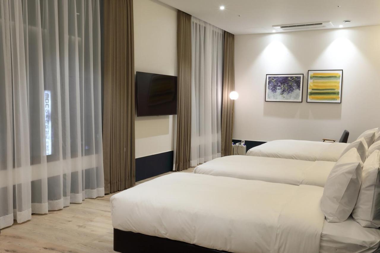 Orchid Hotel Wonju Bagian luar foto