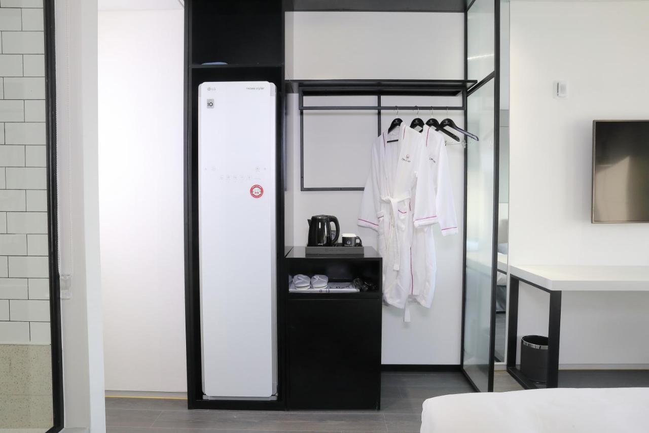 Orchid Hotel Wonju Bagian luar foto