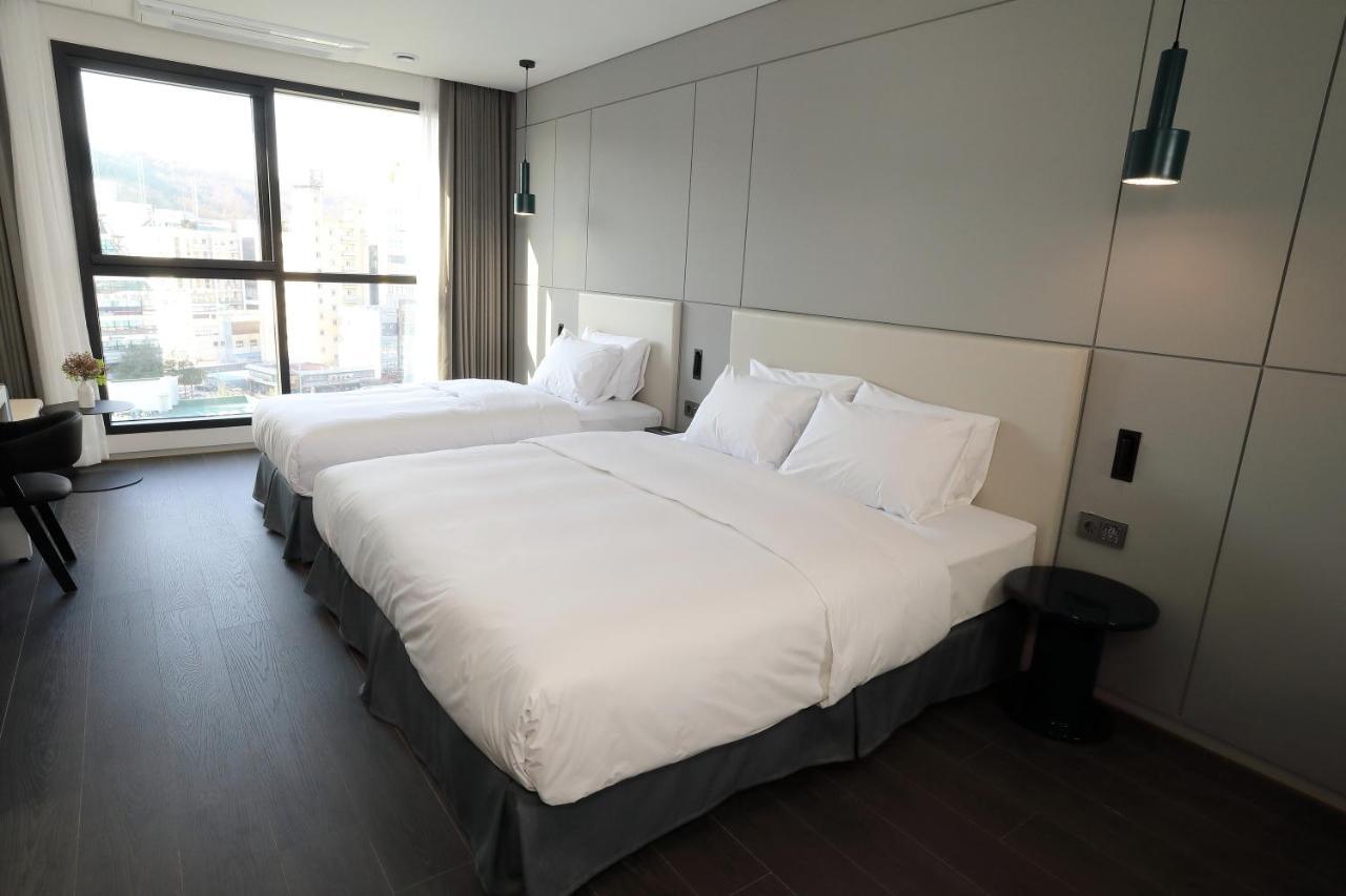 Orchid Hotel Wonju Bagian luar foto