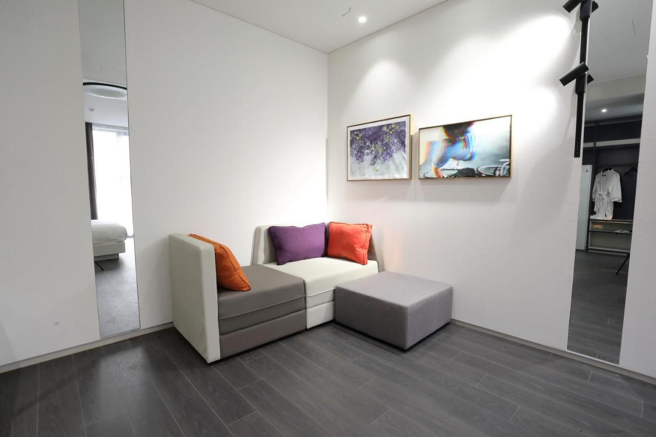 Orchid Hotel Wonju Bagian luar foto