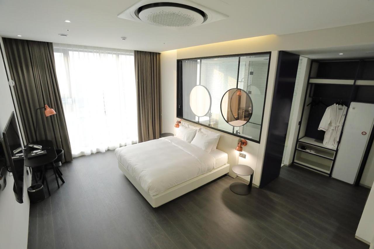 Orchid Hotel Wonju Bagian luar foto