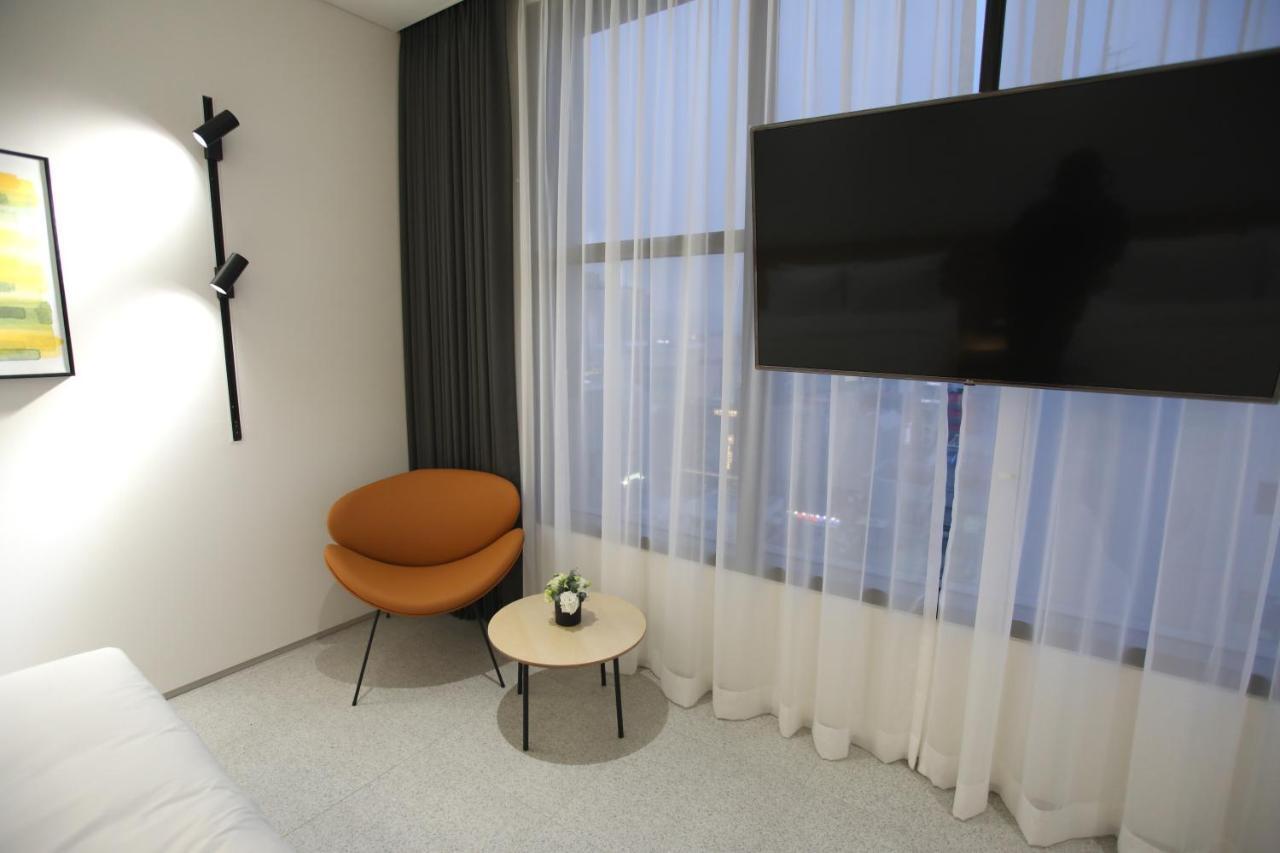 Orchid Hotel Wonju Bagian luar foto