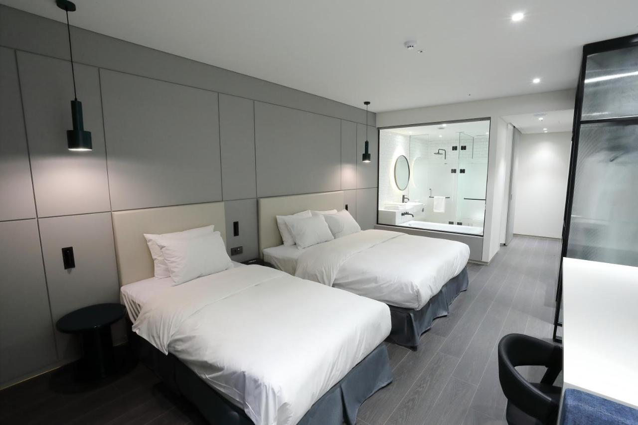 Orchid Hotel Wonju Bagian luar foto