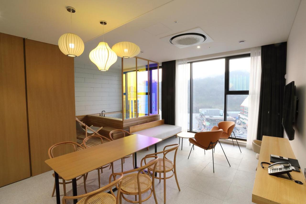 Orchid Hotel Wonju Bagian luar foto