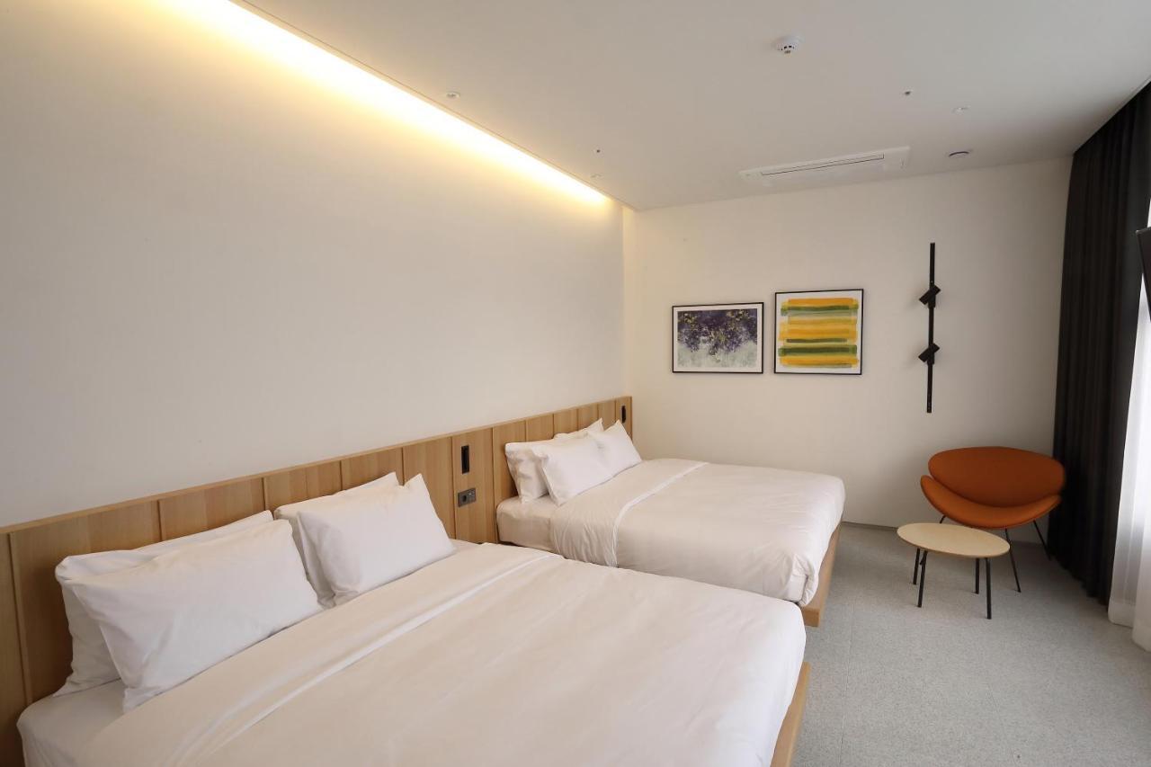 Orchid Hotel Wonju Bagian luar foto