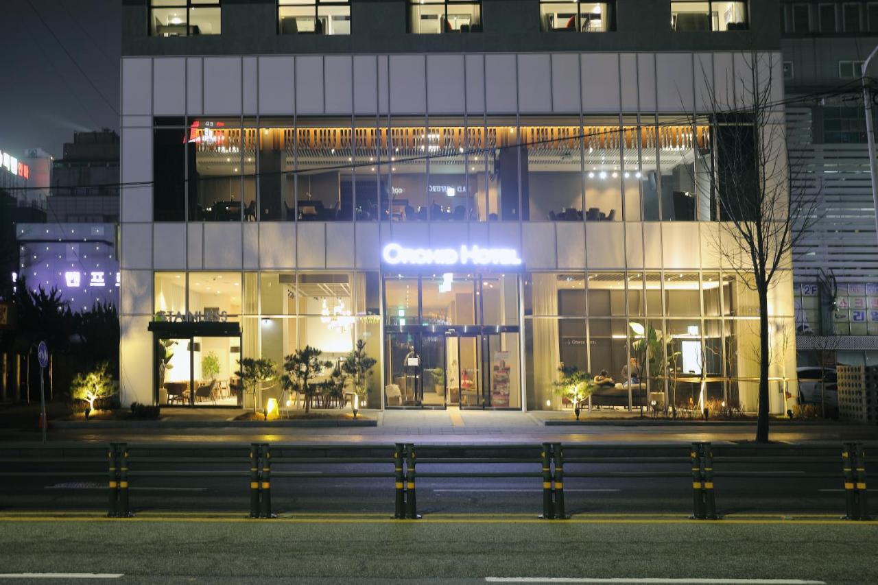 Orchid Hotel Wonju Bagian luar foto